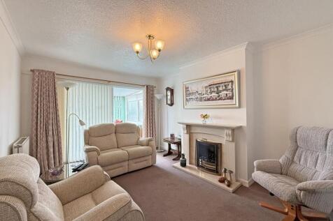 Shirburn Road 40 - Living Room.jpg