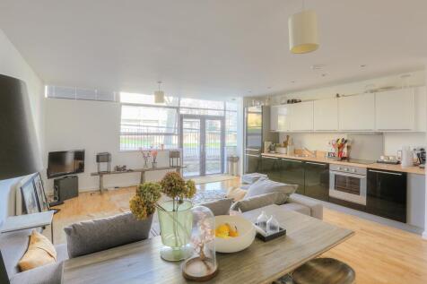 1 Martin Court-1012.