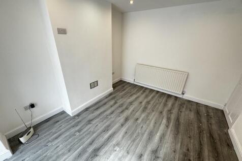 Mount Road, Penn, Wolverhampton photo 5