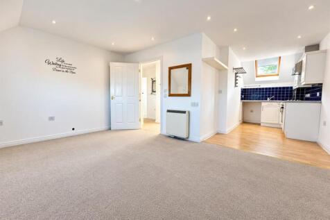 2 Bedroom Flat in SS15 5SS