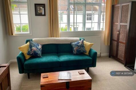 Lounge 1