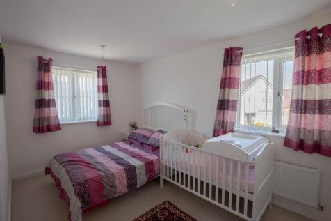 Carnival Close, Malmesbury, SN16 photo 4