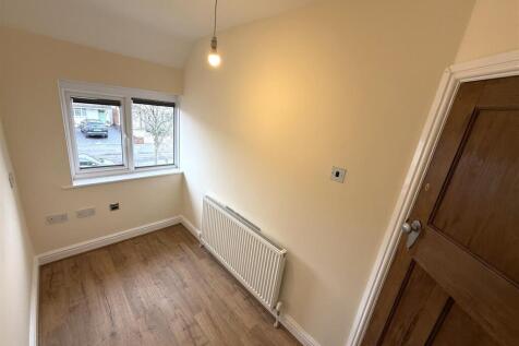 Bedroom 3.JPG