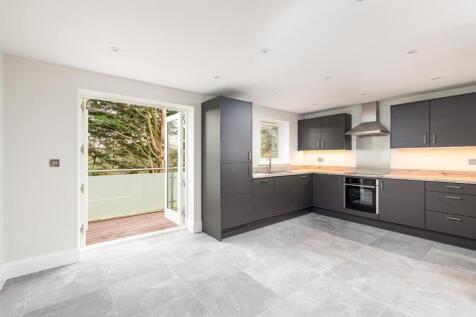 PLOT 6 - 1. Kitchen_1.jpg