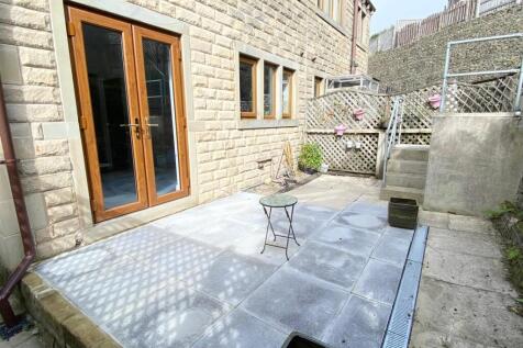 rear patio 1.jpg