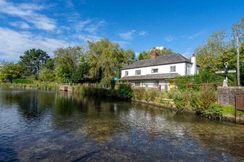 Chichester, PO18 - property photo