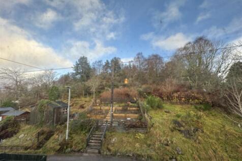 GARDEN VIEW AT REAR .JPG