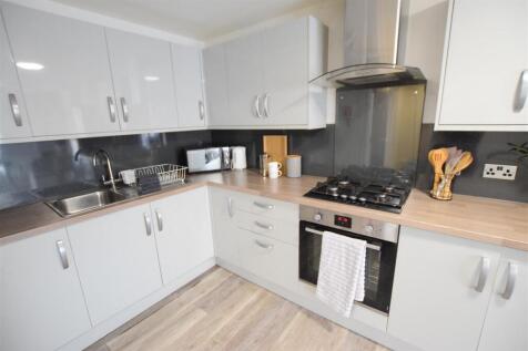 Apt 18, Brayford Court - En Suite Flat Share - 26/27 photo 3
