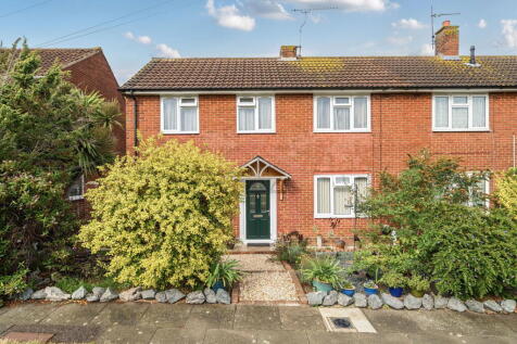 Gillingham, ME8 - property photo
