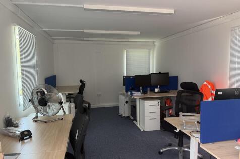 Industrial Park to rent Image 3
