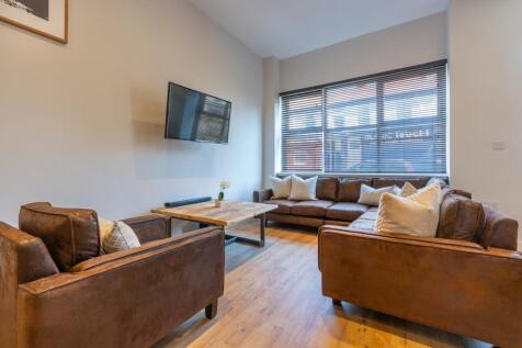 102LR Living Area