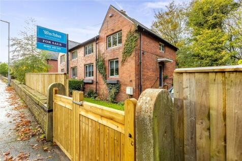 Huddersfield, HD8 - property photo