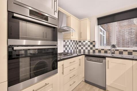 42 Cardinal Court Final-46.jpg