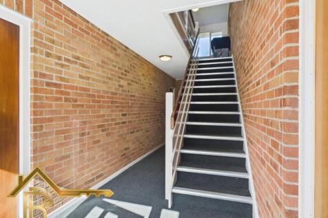 CAM03016G0-PR0042-STILL009