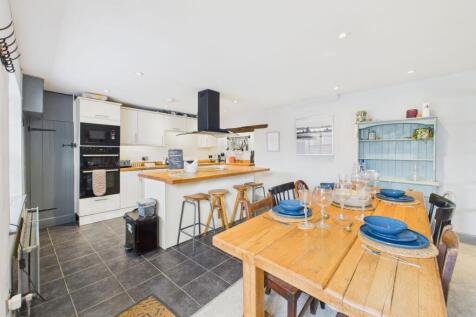 Kitchen/Living Area