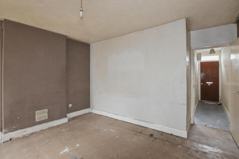 4 West Street, Erith, DA8 1AE