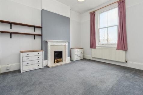 49b Longley Road SW17 reception 1.jpg