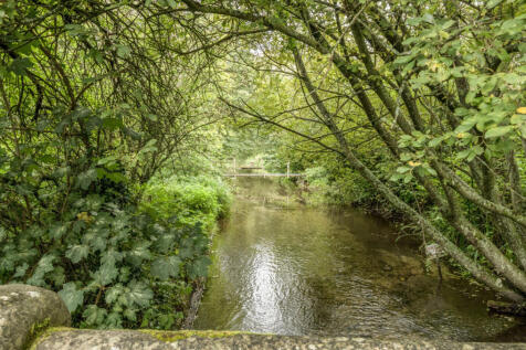 1354320-3-68caba6...