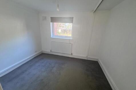 Mapperton Close, Canford Heath, Poole photo 4