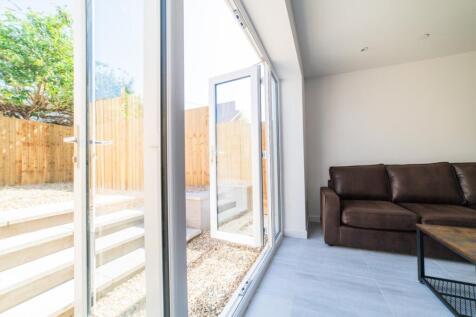 Lrg_Call 02920 668585 to secure your viewing _6 (2