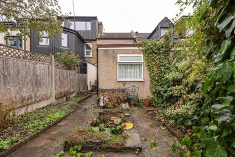 Lynmouth Road, E17