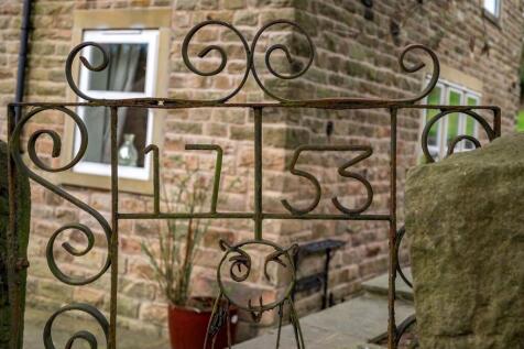 Gate