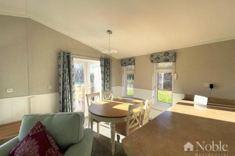 Open Plan Living/Kitchen/Dining Area