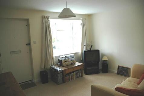 2 bedroom Ground Floor Apartment in Guildford photo 4