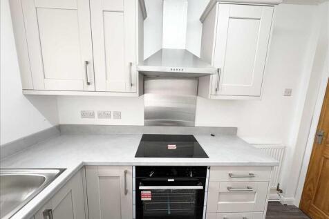 Manor Crescent, Kirkby In Ashfield photo 3