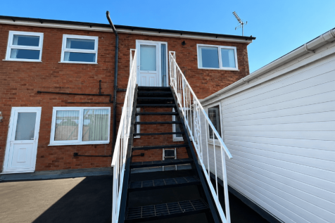 2 bed flat to rent Lloyd Street, Stafford ST16