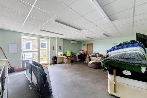 Hobby Room/ Dog Pen