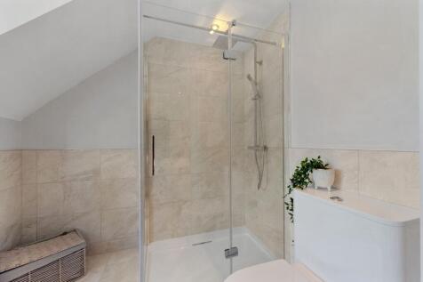 Bedroom Five En-Suite