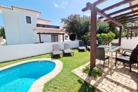 Garden with Pool