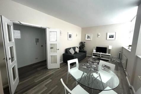 LIVING ROOM / KITCHEN