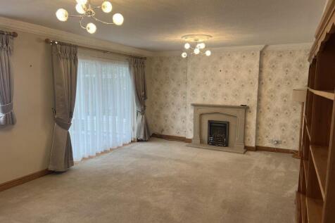 Cedar Court, Groby, Leicestershire photo 4
