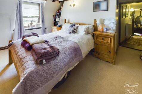 CAM02127G0-PR0167-STILL011