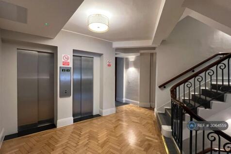 Entrance Lift Lobby 