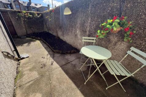 Garden Area (3).JPEG