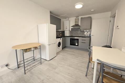 Flat 2, 31 Bath Street, Leamington Spa photo 2