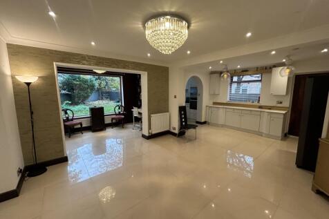 Living room 5