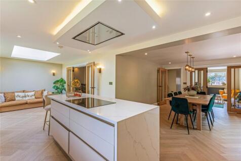 Kitchen/Breakfast