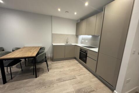 3 Joseph Huntley Walk, Reading photo 2