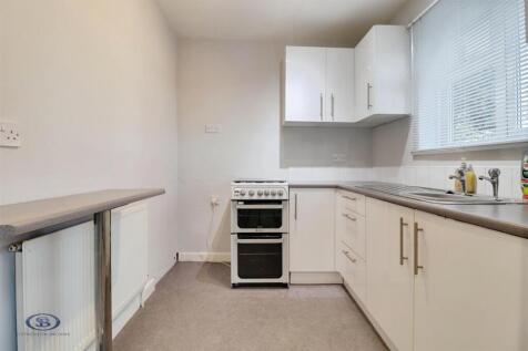 Woodland Court, Alsager photo 3