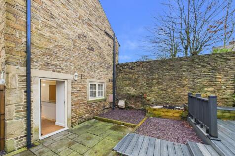 CAM04789G0-PR0019-STILL013