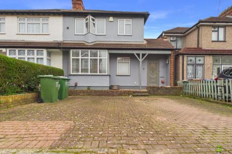 Presented by James at EweMove Bexleyheath and Dart