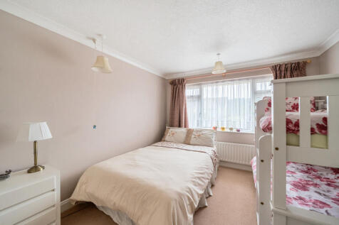 1334860-9-689c94a...