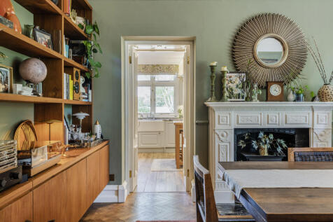 Dining glimpse kitchen