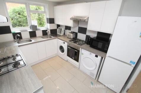 Palmer Park Avenue, Reading, RG6 photo 4