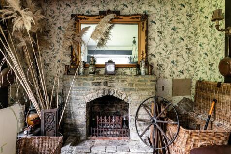 WHITE COTTAGE (24).jpg