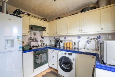 14 Carshalton Grove (1).jpg